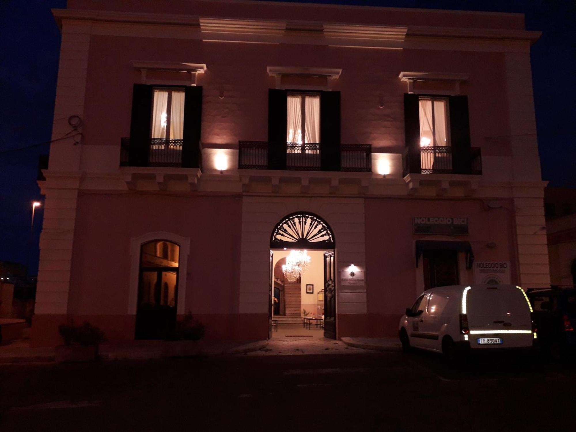 Antico Palazzo Spinola Gallipoli Exterior foto